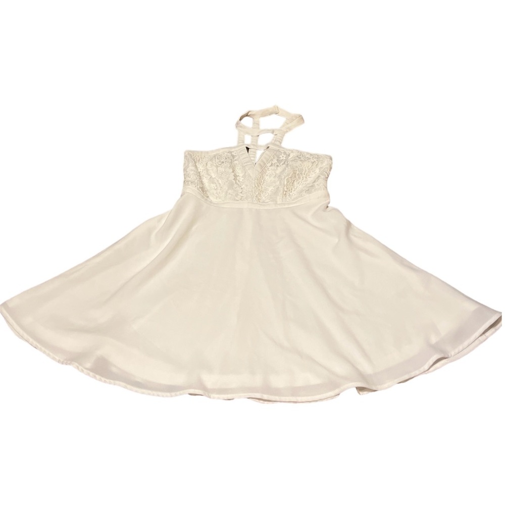 White Lulu’s Halter Dress. Top of Dress Has a Floral Lace Detail and Zips